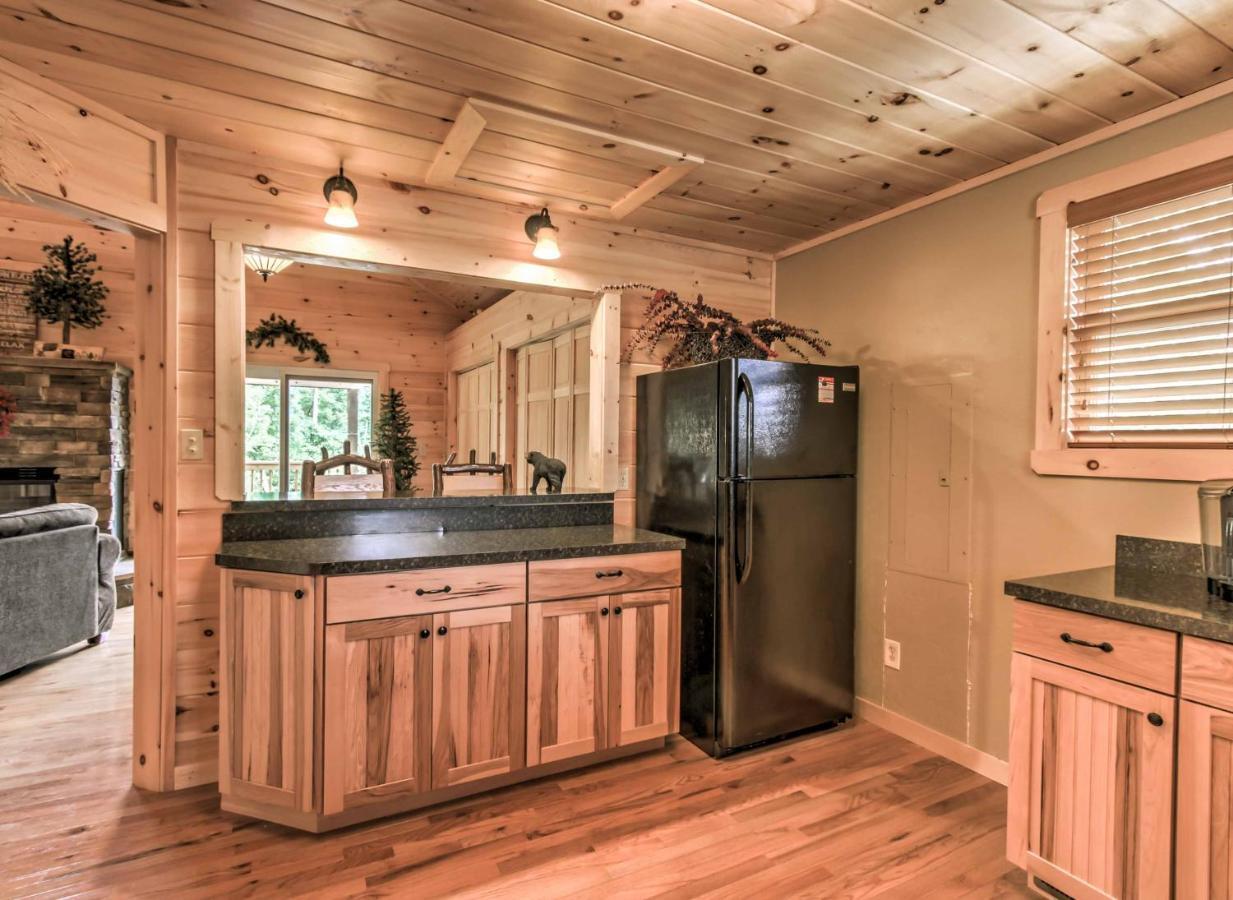 Private Sevierville Cabin With Mountain Views And Loft Εξωτερικό φωτογραφία