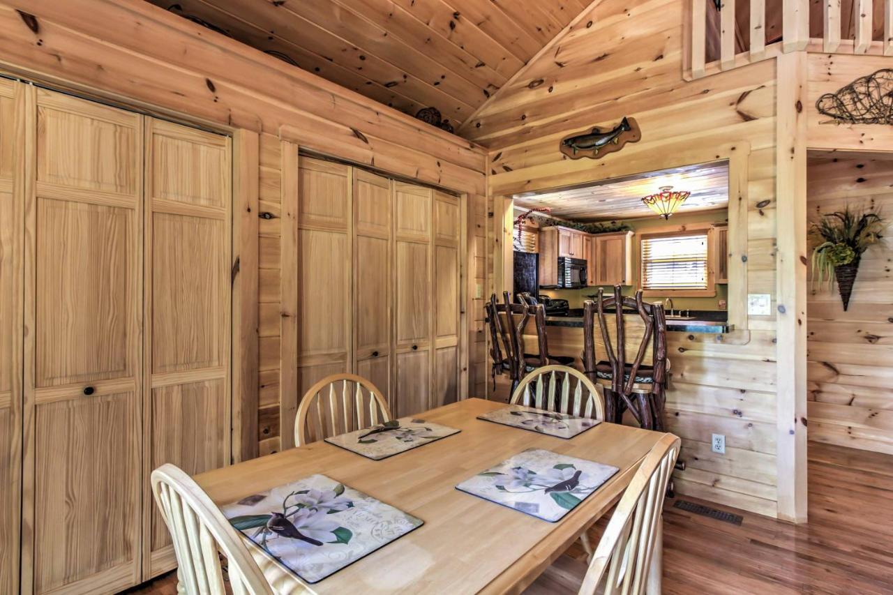 Private Sevierville Cabin With Mountain Views And Loft Εξωτερικό φωτογραφία